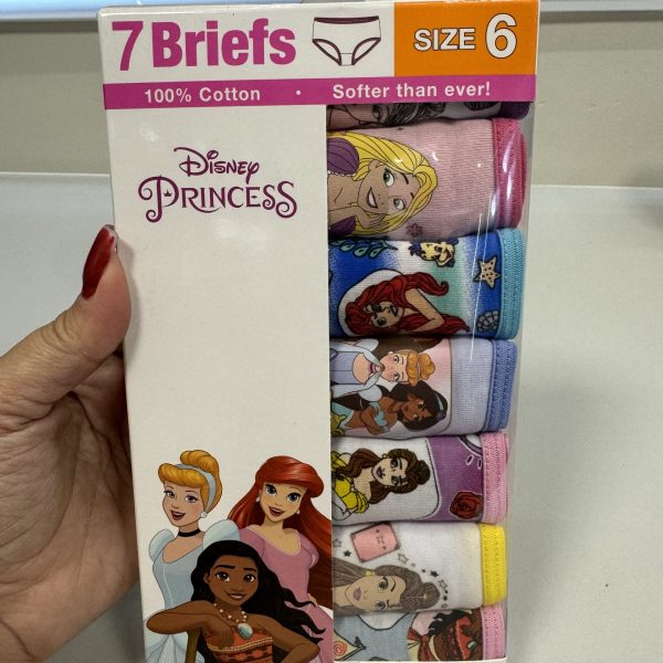 Kit com 7 calcinhas Princesas